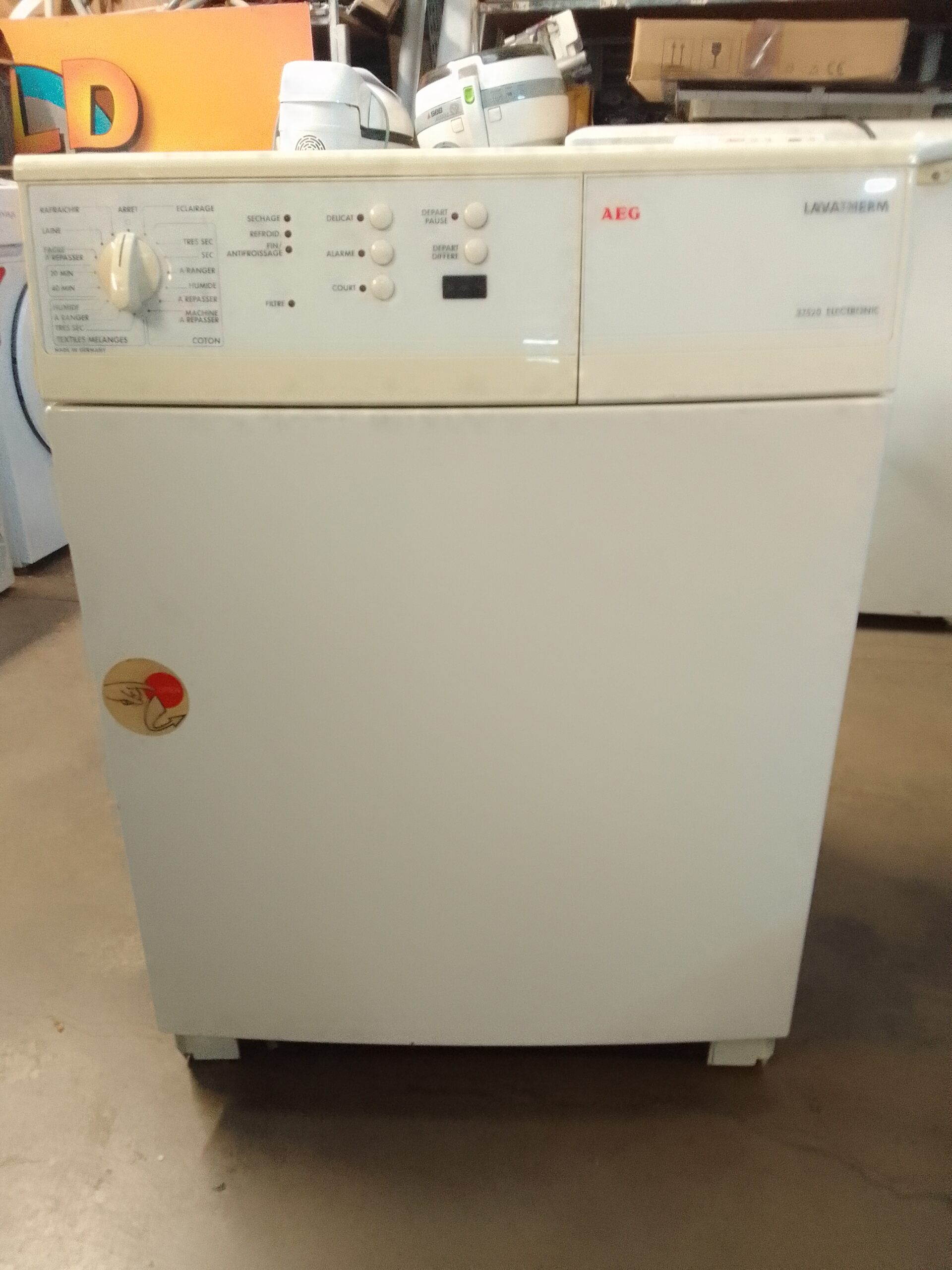 SECHE-LINGE AEG – Prix : 20.000 Frs // GARANTIE 3 MOIS EN ATELIER – BL00002336