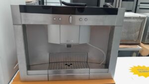 MACHINE A CAFE NEFF ENCASTRABLE – Prix: 60 000Frcs // GARANTIE 3 MOIS EN ATELIER – BL00003384